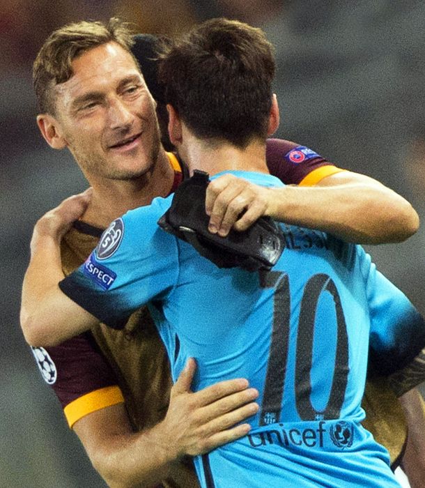¿Qué le pidió el ídolo de la Roma a Messi tras el partido ante el Barcelona?