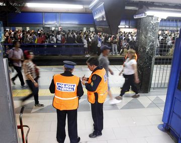 Hubo incidentes en la estación Constitución por demoras