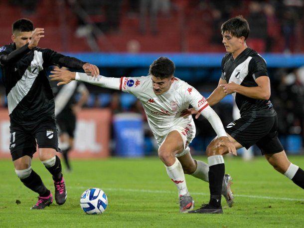 Fútbol libre por celular: cómo ver en vivo Danubio vs Huracán