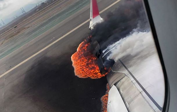Chocó avión con autobomba en Lima: dos bomberos muertos