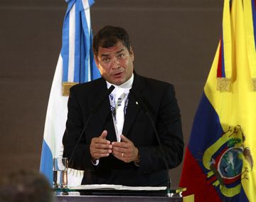 Correa visitó a Chávez y dijo que lo encontró con mucho ánimo