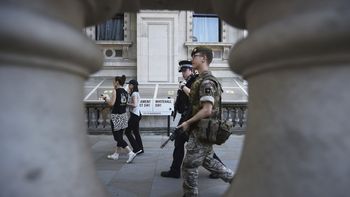 Presencia policial y militar en Inglaterra Presencia policial y militar en Inglaterra