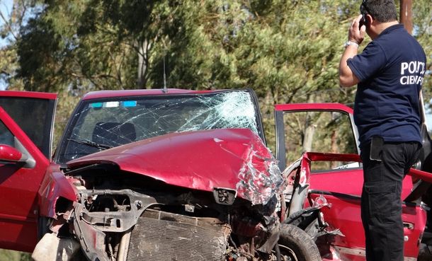 Un militar atropelló a su esposa y habría querido suicidarse en la ruta