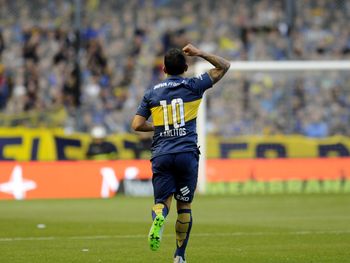 Tevez volvió, le ganó a River y sacó campeón a Boca