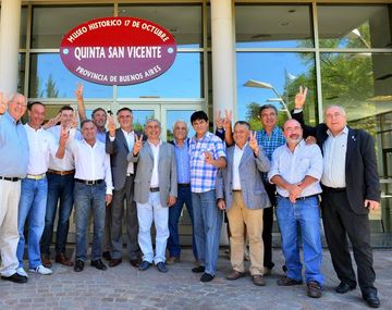 Castagneto se mostró con 21 intendentes bonaerenses