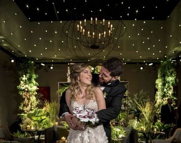 Dalma Maradona con su maridoAndrés Caldarelli.