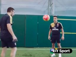 para practicar en casa: los jugadores de arsenal y divertido juego de punteria para practicar en casa: los jugadores de arsenal y divertido juego de punteria