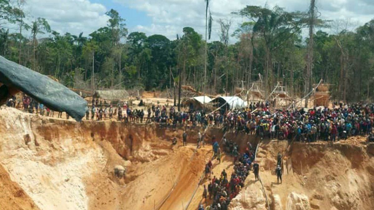 Venezuela: derrumbe en una mina de oro deja al menos 15 muertos