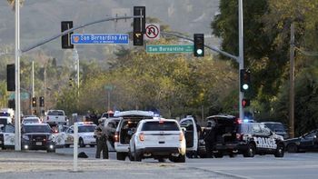 La Policía cerró la zona del colegio en San Bernardino La Policía cerró la zona del colegio en San Bernardino