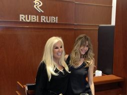 susana gimenez y guillermina valdes, juntas en punta del este susana gimenez y guillermina valdes, juntas en punta del este