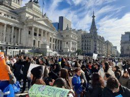 Masiva concentración frente al Congreso en reclamo de la Ley de Emergencia en Discapacidad
