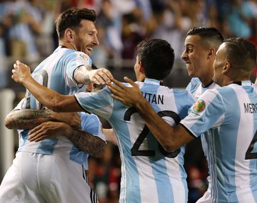 La magia de Messi alcanzó la portada del Chicago Tribune otra vez