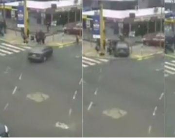 VIDEO: Una profesora giró en U y atropelló a gran velocidad a varias alumnas