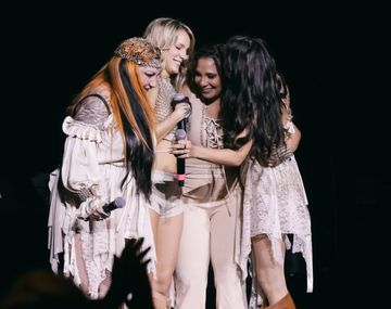 Foto: (Bandana oficial)