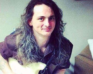 Se bañó en kerosene y se encendió fuego