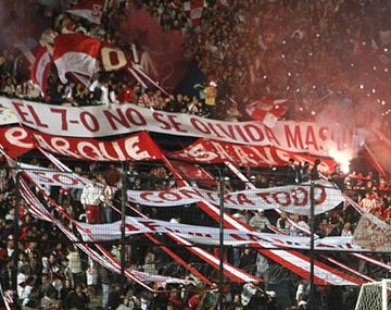 Violenta interna en la barra de Estudiantes: un detenido