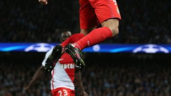 el golazo de falcao que hizo sufrir a willy caballero y al manchester city el golazo de falcao que hizo sufrir a willy caballero y al manchester city