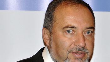 renuncio el canciller de israel acusado por fraude renuncio el canciller de israel acusado por fraude