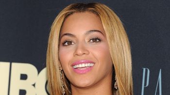 Beyoncé, completamente al descubierto Beyoncé, completamente al descubierto