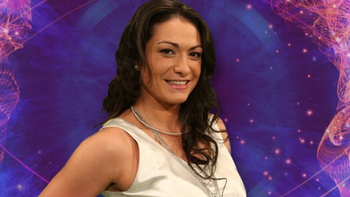 macarena perez abandono la casa en plena gala: igual no me despidan, son todos unos falsos macarena perez abandono la casa en plena gala: igual no me despidan, son todos unos falsos