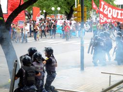 La oposición irá a la Justicia por la suba del boleto