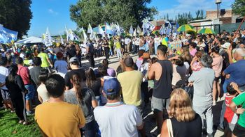 Un empleado de Lácteos Verónica llora en vivo por radio tras sufrir el recorte del 50% de su sueldo