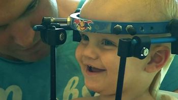 medicos salvaron a un bebe que fue decapitado en un accidente medicos salvaron a un bebe que fue decapitado en un accidente