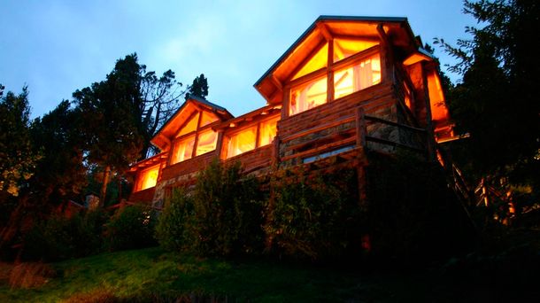 Un turista murió calcinado al incendiarse una cabaña en Bariloche