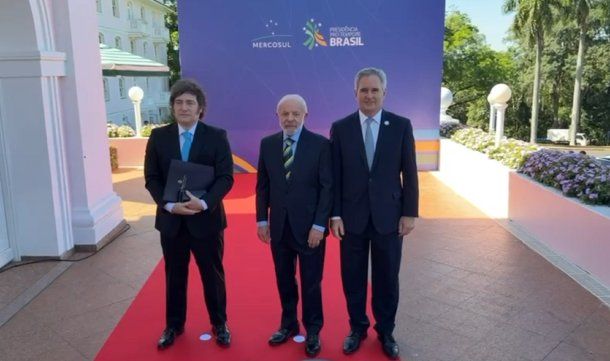 Lula da Silva recibió a Javier Milei en Brasil por la Cumbre del Mercosur