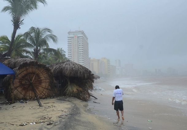 Patricia llegó a las costas de México y se declaró la emergencia