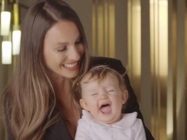 Pampita y la hija que tuvo con Moritán visitaron El Hotel de los Famosos: la reacción de los participantes