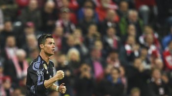 La celebración del portugués, tras el primer gol ante Bayern Munich en Alemania La celebración del portugués, tras el primer gol ante Bayern Munich en Alemania