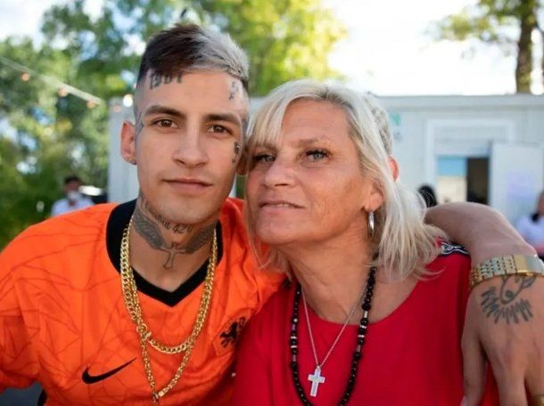 La madre de L-Gante cruzó al supuesto padre biológico del cantante: qué dijo