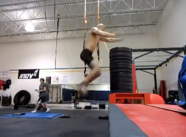 VIDEO: El salto que marcó un nuevo récord mundial