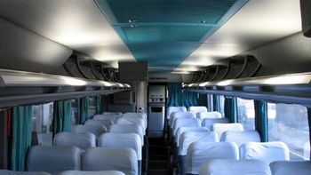 se hicieron pasar por pasajeros y robaron mas de un millon de pesos en un colectivo se hicieron pasar por pasajeros y robaron mas de un millon de pesos en un colectivo