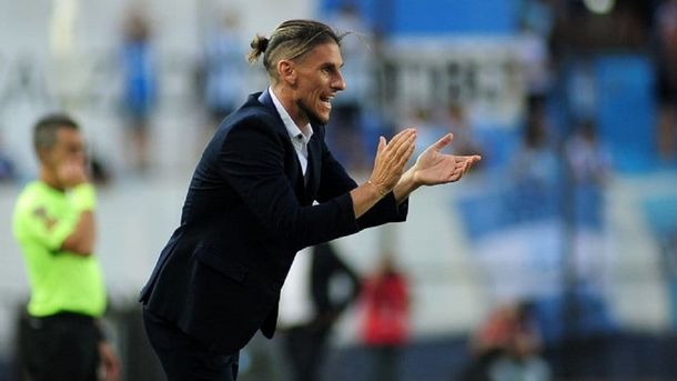 El DT de Patronato le pidió disculpas a Beccacece