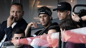 El brasileño espera por su debut