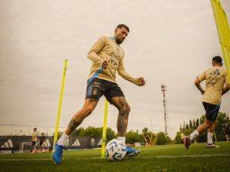 se aleja de river: la postura de mourinho que puede cambiar el futuro de nicolas otamendi se aleja de river: la postura de mourinho que puede cambiar el futuro de nicolas otamendi