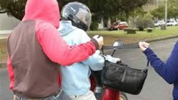 los motochorros ya cometen el 70 % de los delitos en el conurbano los motochorros ya cometen el 70 % de los delitos en el conurbano
