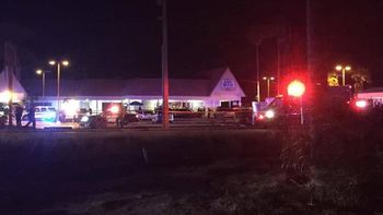 al menos dos muertos y catorce heridos tras un tiroteo en una discoteca de florida al menos dos muertos y catorce heridos tras un tiroteo en una discoteca de florida