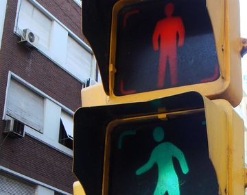 Córdoba analiza instalar semáforos igualitarios