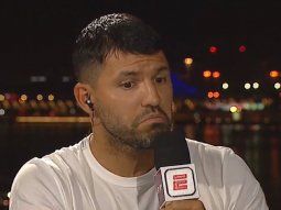 El Kun Agüero se quejó de los controles de la Aduana, y le tuvieron que explicar cuestiones básicas