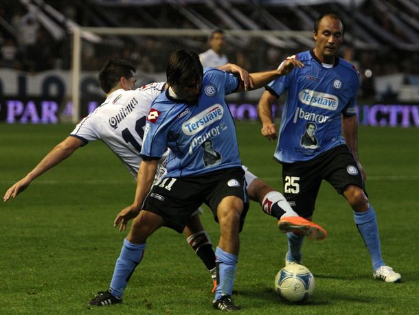 Belgrano goleó a Defensa y Justicia en Córdoba