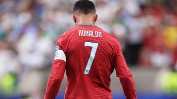 El gol de ingeniería de Portugal: tiro libre de Nuno Mendes con complicidad de Cristiano Ronaldo El gol de ingeniería de Portugal: tiro libre de Nuno Mendes con complicidad de Cristiano Ronaldo