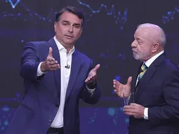 lula cruzo a flavio bolsonaro en el debate: ¿ya pediste prestada la motosierra de milei?