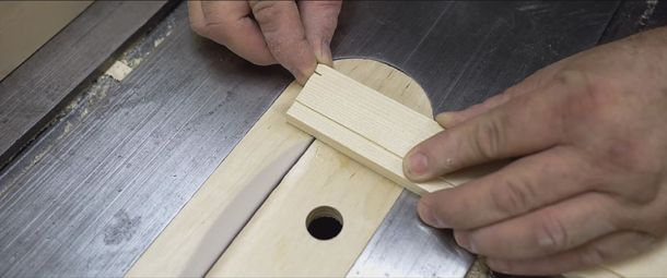 VIDEO: ¿Se puede cortar madera con papel?