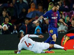 con un gol de messi de tiro libre, barcelona supero al olympiakos como local con un gol de messi de tiro libre, barcelona supero al olympiakos como local