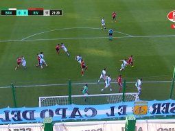 La polémica en Banfield-River: ¿había penal para el Millonario?