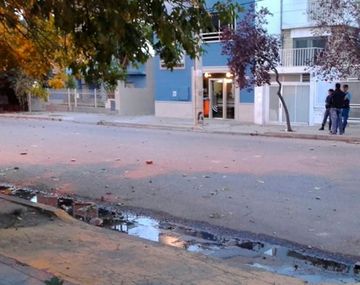 Al menos 50 detenidos en una batalla campal de la Uocra en Neuquén