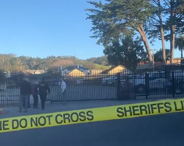 Al menos siete muertos en dos tiroteos en California